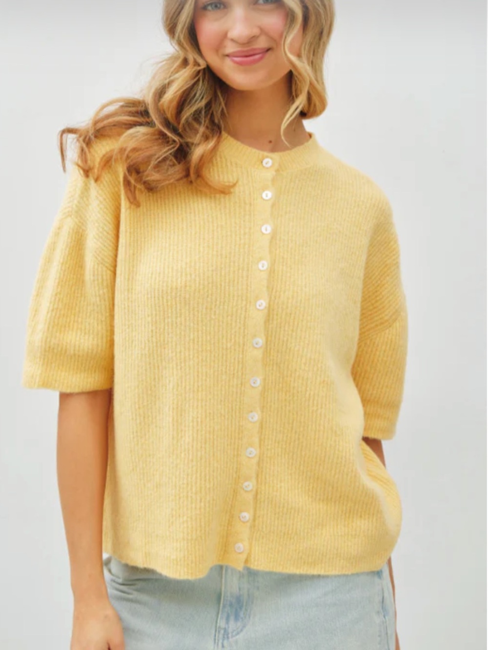 Things between Short-Sleeve Button Cardigan - Yellow